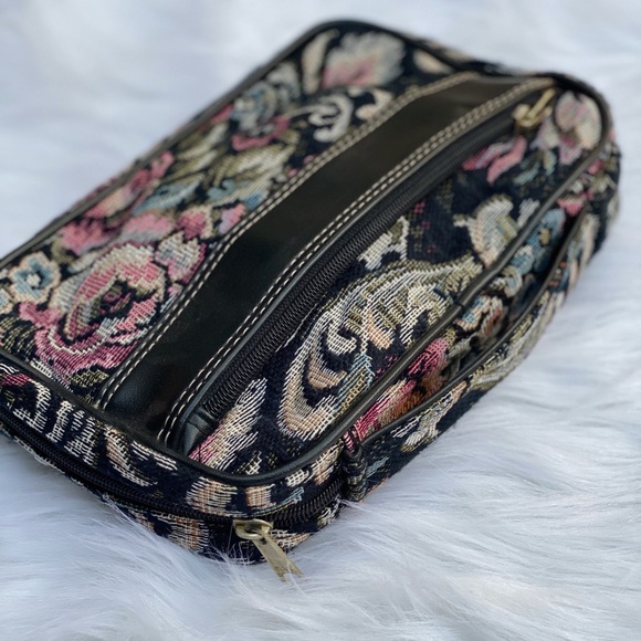 Vintage makeup bag 🖤 - Picture 4 of 4